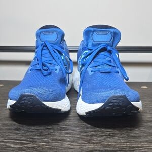 New Balance Fresh Foam X Vongo in Blue and White